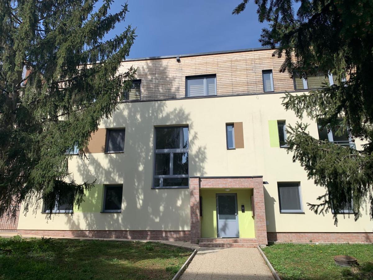Apartman S Terasou Zvolen Buitenkant foto