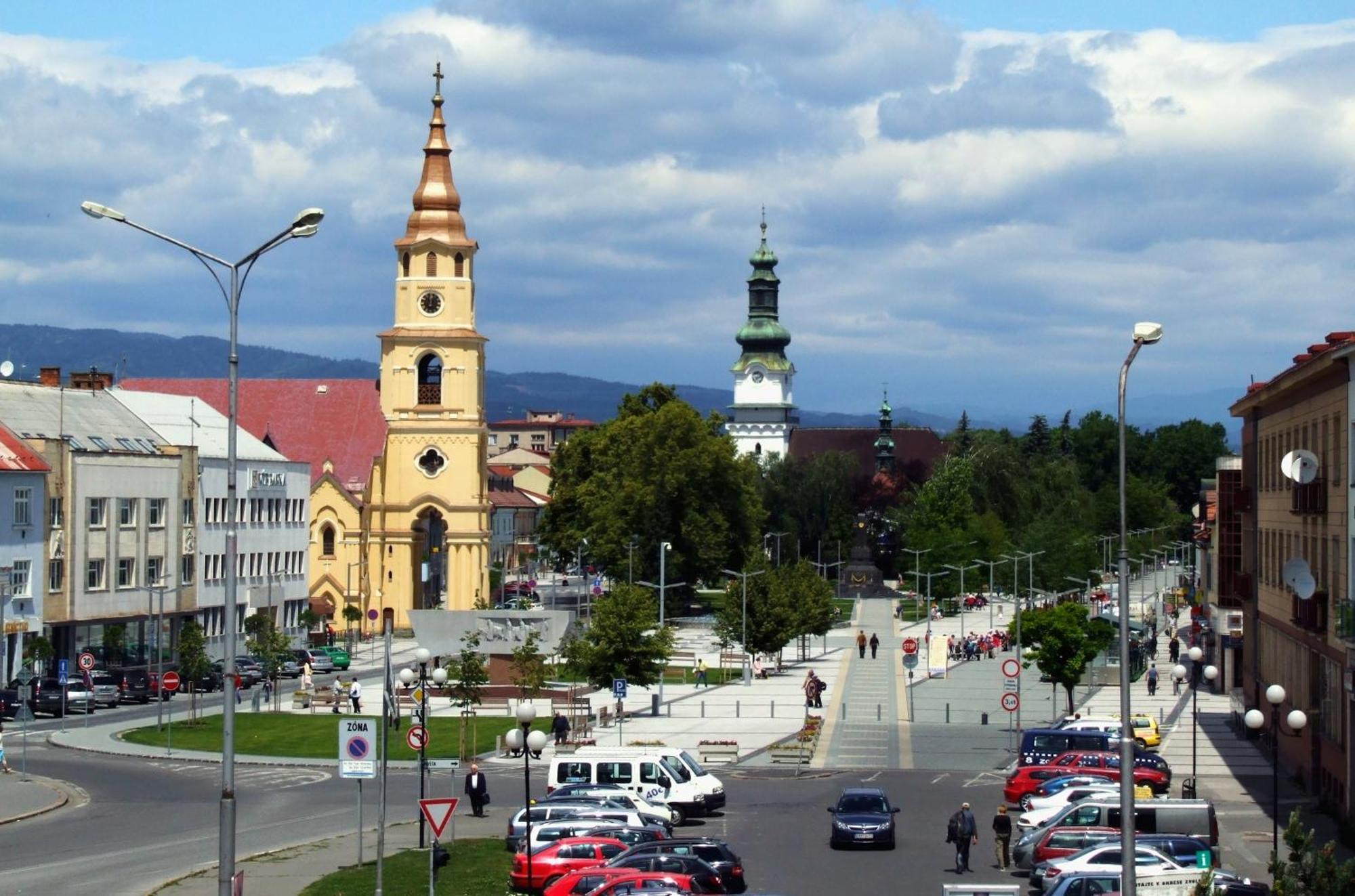 Apartman S Terasou Zvolen Buitenkant foto