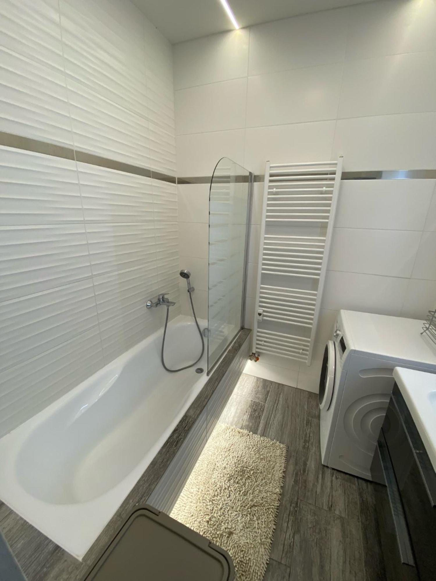 Apartman S Terasou Zvolen Buitenkant foto